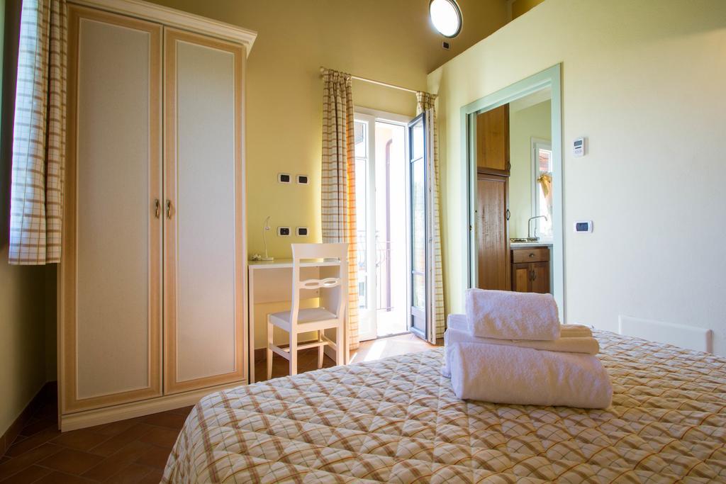 Agriturismo Ada Musso Ss Diano Borello Номер фото
